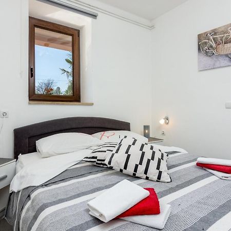 Family Friendly Apartments With A Swimming Pool Cepic, Central Istria - Sredisnja Istra - 11636 Zatka Cepic 외부 사진
