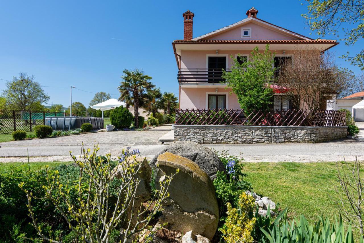 Family Friendly Apartments With A Swimming Pool Cepic, Central Istria - Sredisnja Istra - 11636 Zatka Cepic 외부 사진