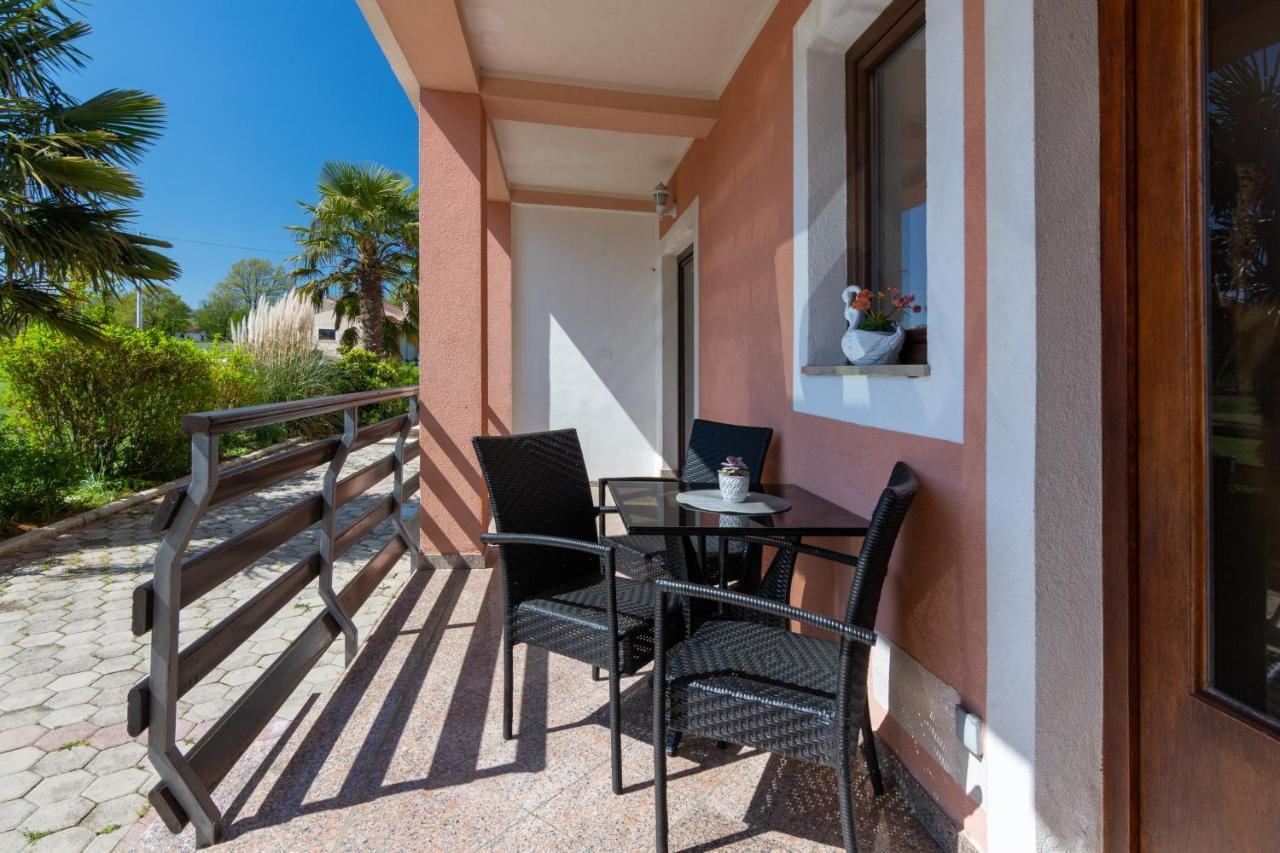 Family Friendly Apartments With A Swimming Pool Cepic, Central Istria - Sredisnja Istra - 11636 Zatka Cepic 외부 사진